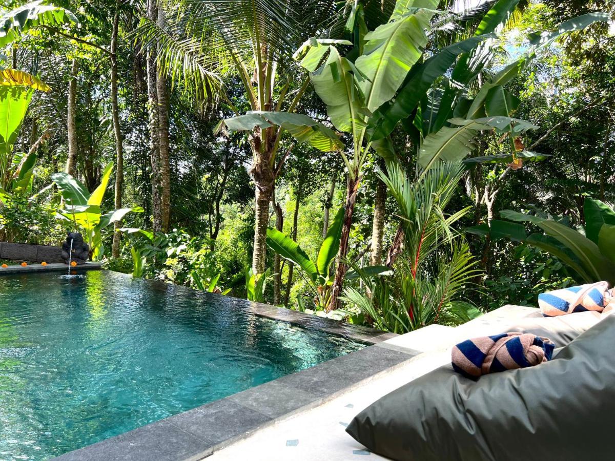 Nirankara Ubud Villa Exteriör bild